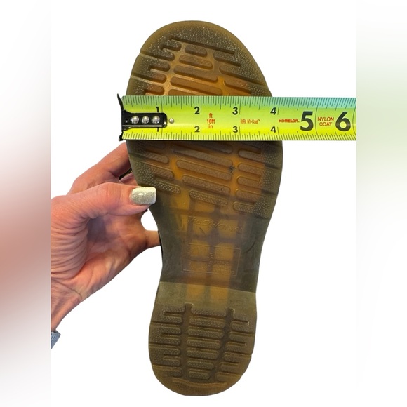 Dr. Martens 1460 Black leather 8 Eye Combat Boots AirWair Size 7 - Picture 16 of 16